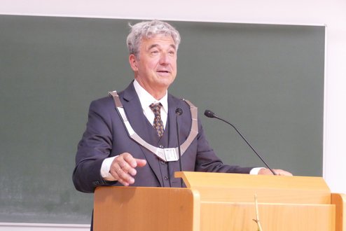 Eröffnung des akademischen Studienjahres 2025/26. Foto: KU Linz / Hermine Eder. Rektor Univ.-Prof. Dr. Michael Fuchs.