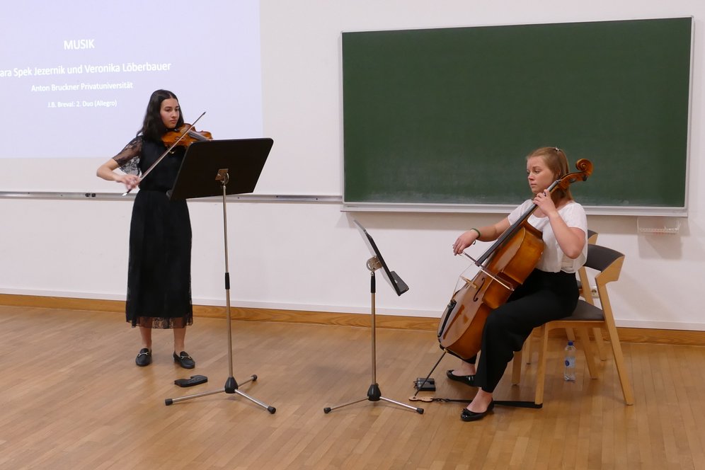 Die beiden Musikerinnen.