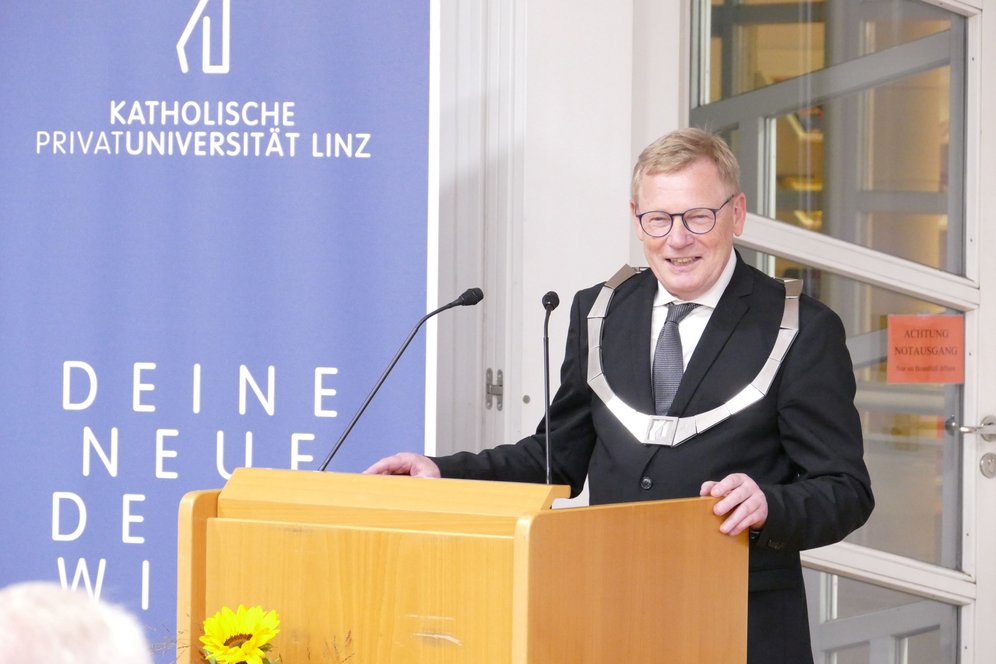 Eröffnung des akademischen Studienjahres 2023/24. © KU Linz/Hermine Eder. Rektor Univ.-Prof. Dr. Christoph Niemand.