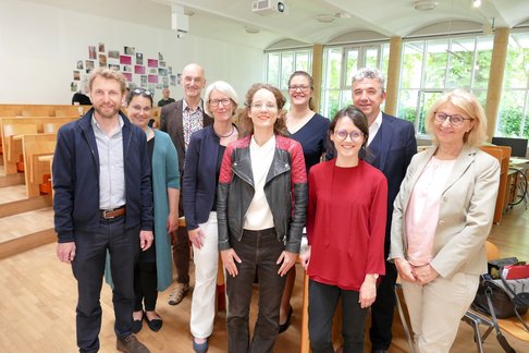 Workshop SUPRANATIONAL an der KU Linz. © KU Linz/Eder. Vortragende und Beteiligte beim Workshop SUPRANATIONAL.