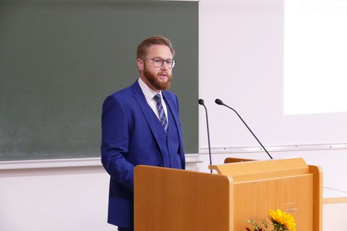 Univ.-Prof. Dr. Andreas E. Graßmannn während seiner Antrittsvorlesung.