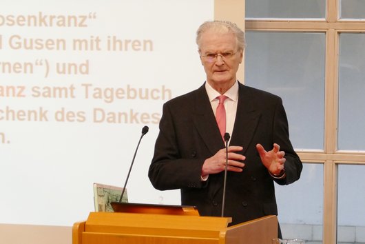 Univ.-Lektor HR DI Dr. Hans Peter Jeschke.