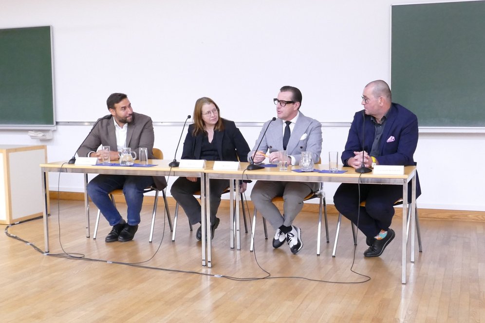 Podium beim 14. Linzer Religionsgespräch.