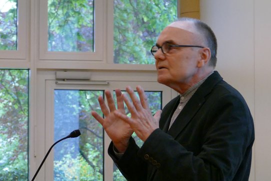 Vortrag von Friedhelm Mennekes anlässlich des 90. Geburtstages von Günter Rombold. (c) KTU/Eder