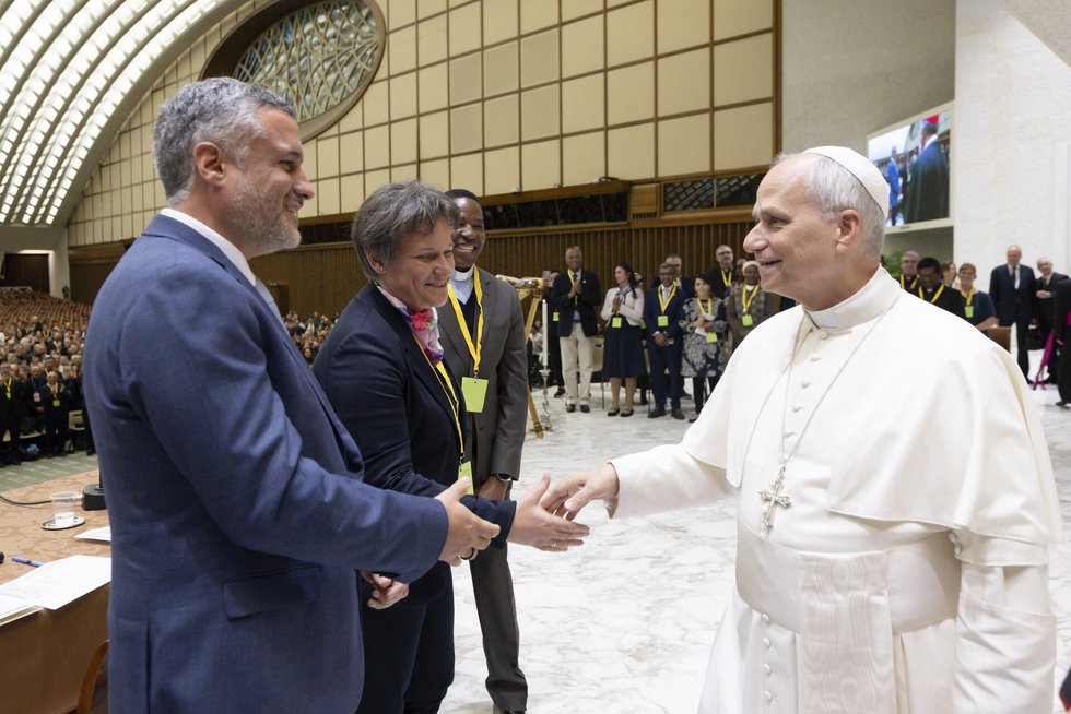 Bildnachweis: © Vatican Media Univ.-Prof. Dr. Klara-Antonia Csiszar (KU Linz) als Expertin bei der Audienz bei Papst Leo XIV.