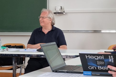 Foto: Ruzica Romic. Prof. Dr. Stephen Houlgate während des Vortrags an der KU Linz.