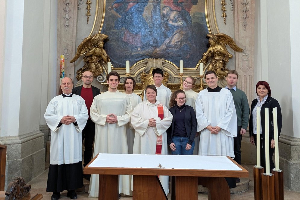 Gruppenfoto WGF-Seminar-Teilnehmer:innen in der Kapelle des Priesterseminars Linz