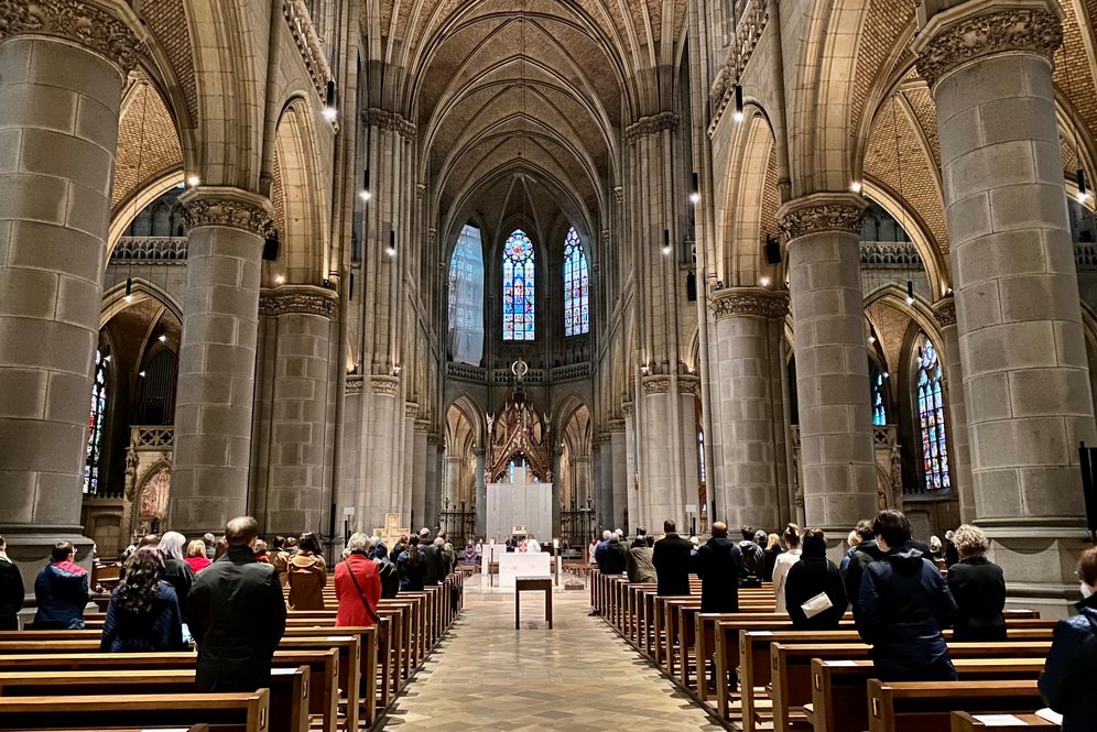 Wortgottesfeier mit Präsentation des Projekts "Frauen* im Mariendom".