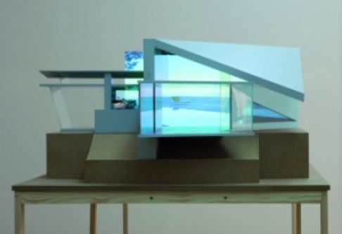 Foto der Arbeit "The Glass House (Modern Contemporary)" (2010) von Karina Nimmerfall