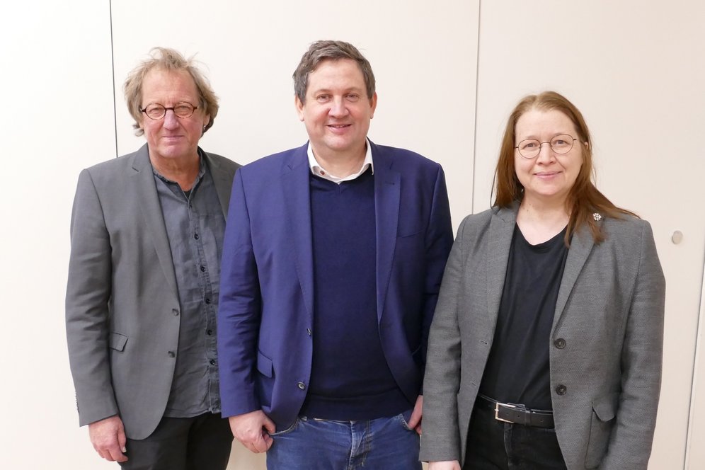 Gruppenbild: Univ.-Prof. Christian Spieß, Alexander Yendell, Ass.-Prof.in Katja Winkler.