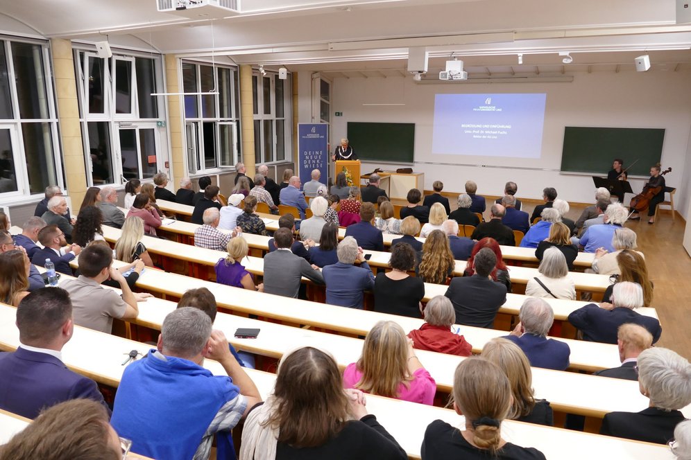 Eröffnung des akademischen Studienjahres 2026/27. Foto: KU Linz/Hermine Eder. Festakt in der Aula der Katholischen Privat-Universität Linz. Blick in den Hörsaal.
