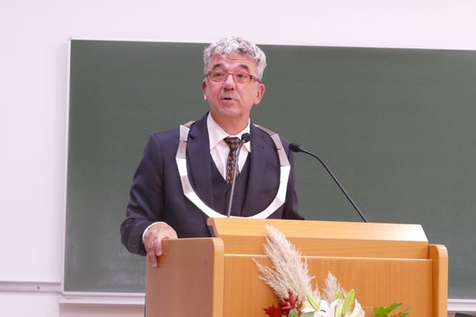 Rektor Univ.-Prof. Dr. Michael Fuchs.