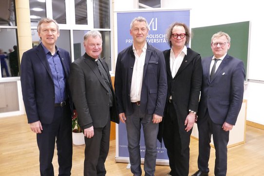 Von links: Regens KonsR Dr. Slawomir Dadas, Bischof Dr. Manfred Scheuer, Prof. Markus Poschner, Mag. Norbert Trawöger, Rektor Univ.-Prof. Dr. Christoph Niemand.