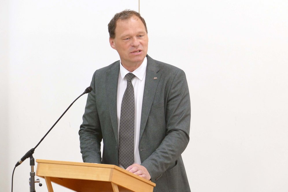 Tagung an der KU Linz: Das Erbe von Nizäa. Foto: KU Linz/Hermine Eder. Grußworte von Rektor HS-Prof. Dipl.-Päd. PD Dr. Johannes Reitinger BEd (PHDL) als Mitveranstalter der Tagung.