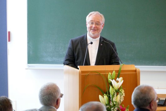 Generalvikar Univ.-Prof. DDr. Severin J. Lederhilger OPraem hält seine Abschiedsvorlesung.