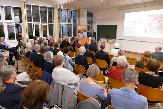 Begrüßung durch Rektor Michael Fuchs im Hörsaal 1 der KU Linz.