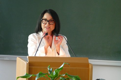 Univ.-Prof.in DDr.in Monika Leisch-Kiesl.
