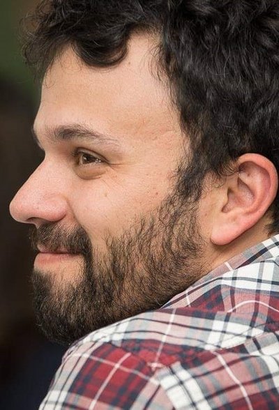 Dr. Cauê Krüger Dr. Cauê Krüger