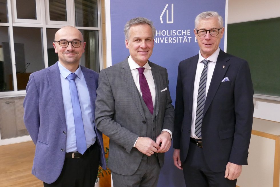 Liturgiewissenschaftliche Tagung an der KU Linz. Foto: KU Linz/Hermine Eder. Gruppenbild: Predrag Bukovec, Tarek Leitner, Ewald Volgger.
