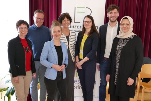 Gruppenbild: Vortragende und Organisator:innen des Linzer Forum Religionspädagogik.