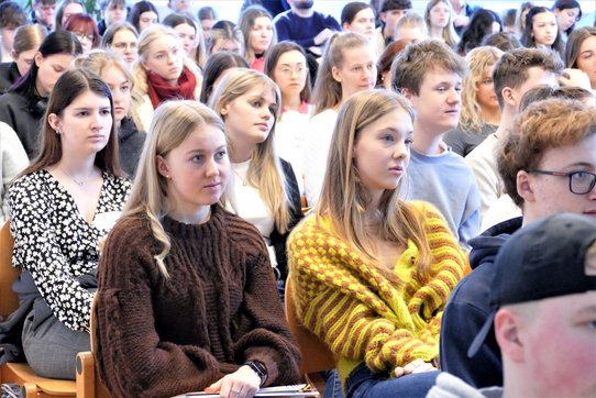 Volles Haus beim TheoTag: 160 Schüler:innen informierten sich über Bildungs- und Berufsmöglichkeiten in der Diözese Linz.